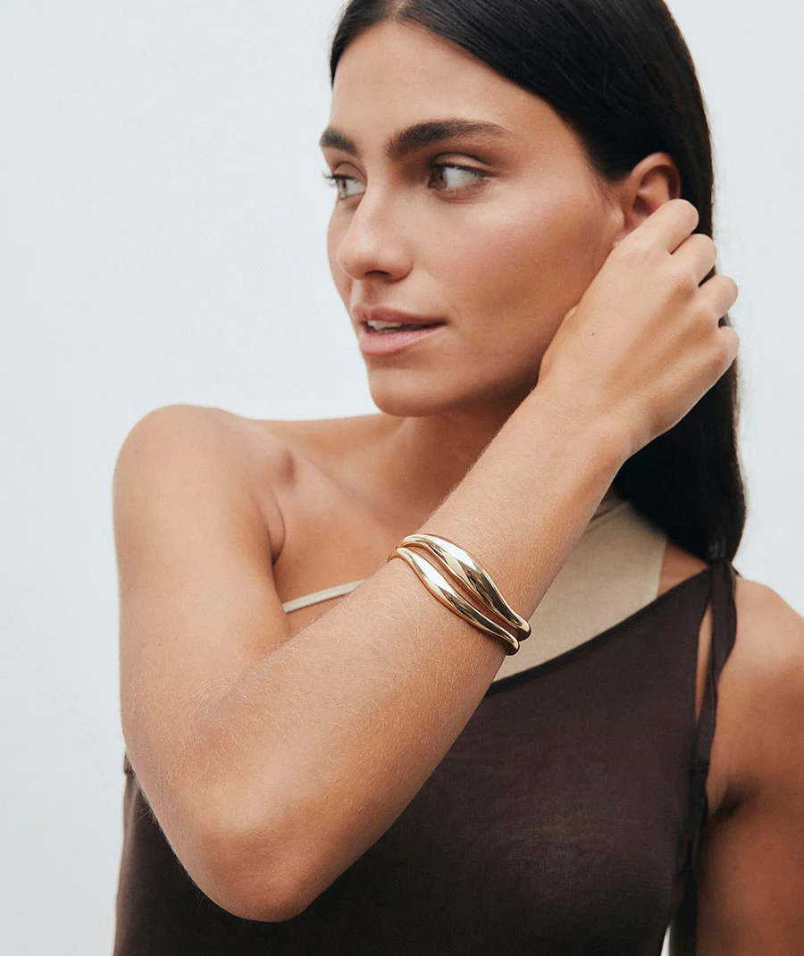 Detalle Brazalete Rígido Espiral Waves